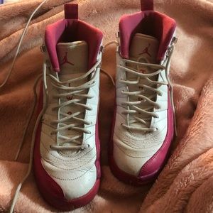 jordan 12s (does have a box)